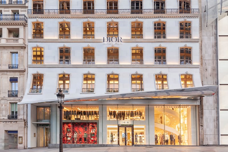 Rentrez dans la nouvelle boutique Dior des Champs-Elysées