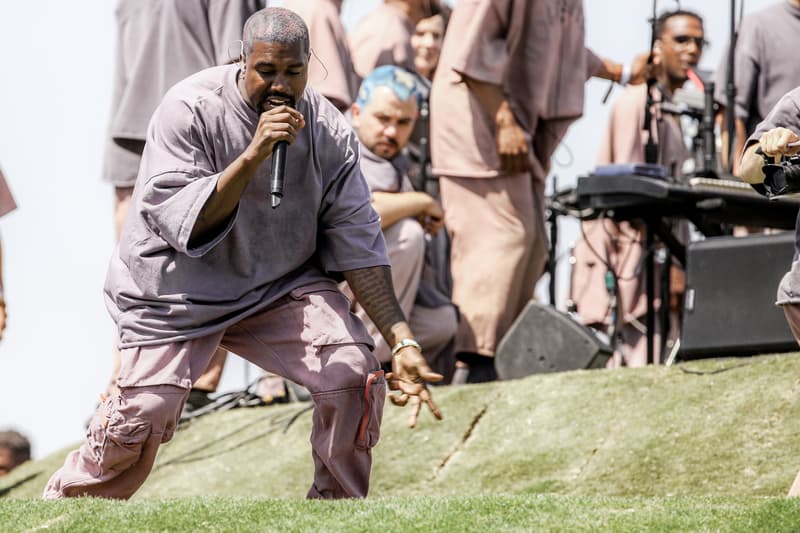 photo kanye west sunday service