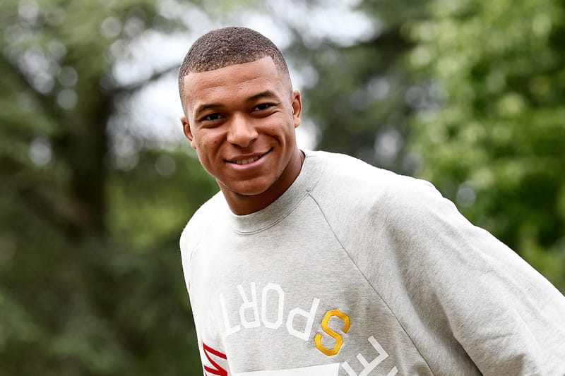 Off-White™, Supreme, Nike... Kylian Mbappé dévoile son impressionnante collection de sneakers
