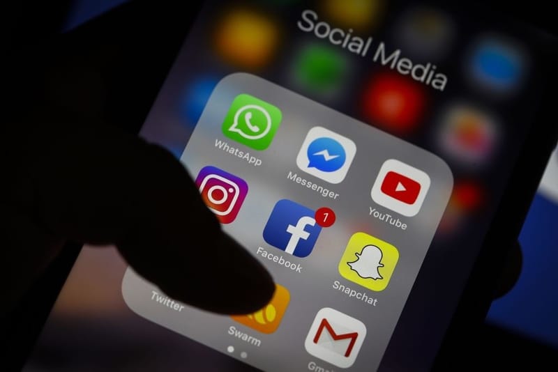 Facebook va renommer ses applications Instagram et WhatsApp