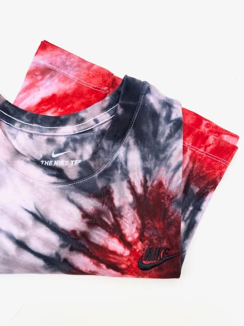 Photo Maison Mère Nike tie and dye