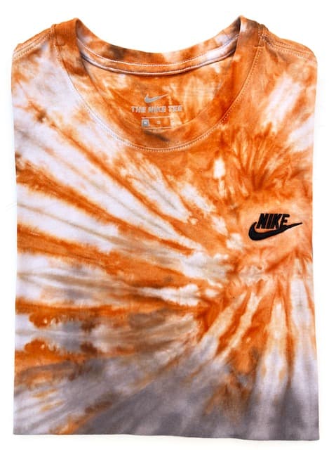 Photo Maison Mère Nike tie and dye