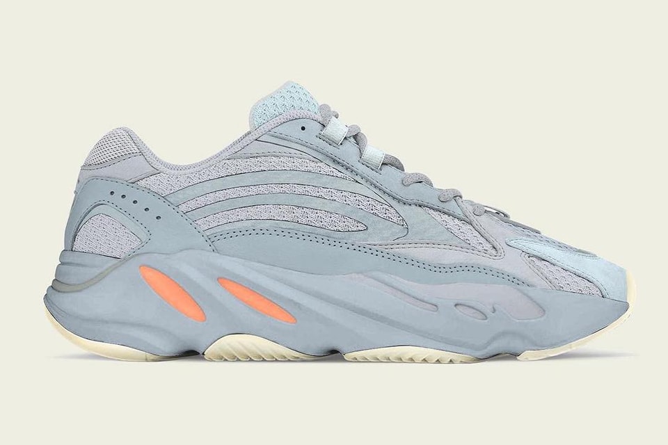 yeezy blanche orange