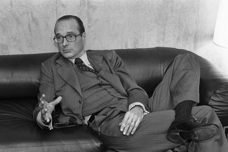 Les t-shirts et produits dérivés à l'effigie de Jacques Chirac s'arrachent