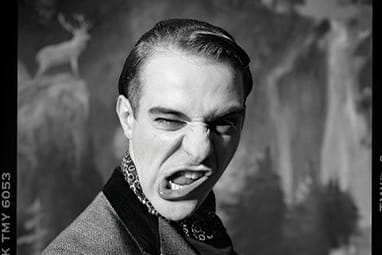 Une rétrospective photo sur le parcours de John Galliano et Vivienne Westwood débarque à Paris