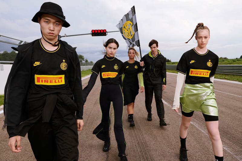 Comment Nike fait l'unanimité avec ses maillots third retro