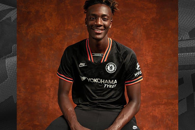 Phots Maillots Nike Chelsea Tottenham