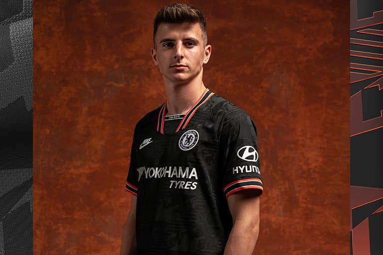 Phots Maillots Nike Chelsea Tottenham