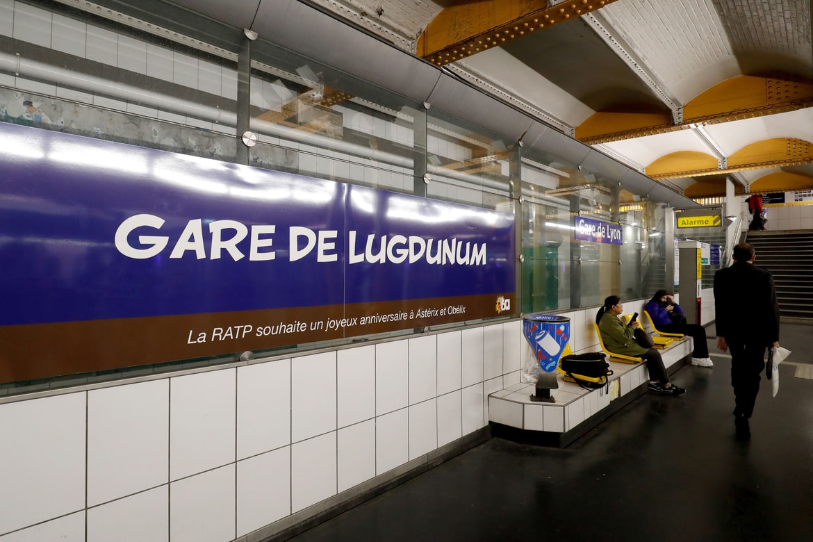 Ratp Des Stations Renommees Pour Les 60 Ans D Asterix Et Obelix Hypebeast Ratp Des Stations Renommees Pour Les 60 Ans D Asterix Et Obelix Hypebeast