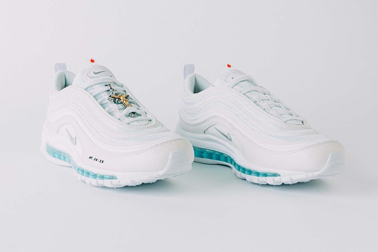 Cette Nike Air Max 97 customisée est remplie d'eau bénite