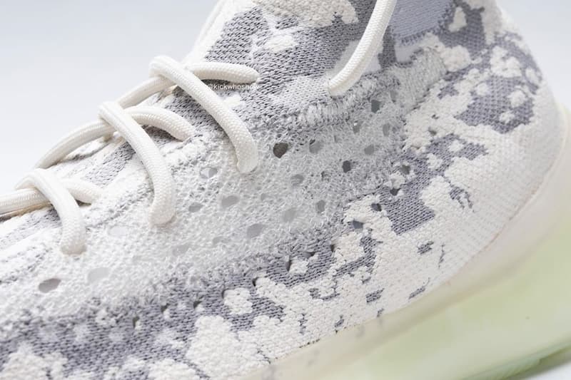 Photo YEEZY BOOST 380 "Alien"