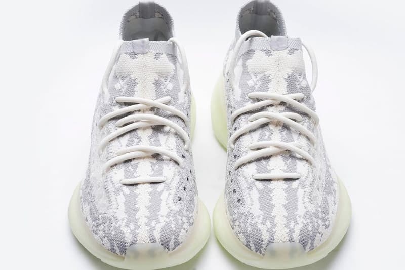 Photo YEEZY BOOST 380 "Alien"