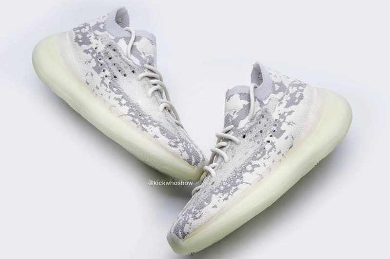 Photo YEEZY BOOST 380 "Alien"