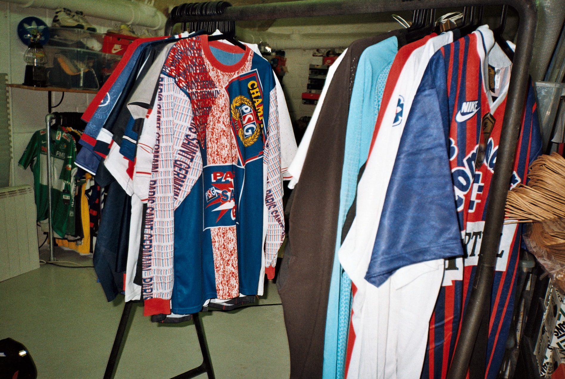 PSG : vente exclusive de maillots vintage programmée chez LineUp