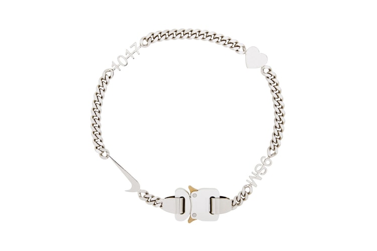 Alyx met en vente une série de chaines à grosses mailles dont une avec le logo Nike