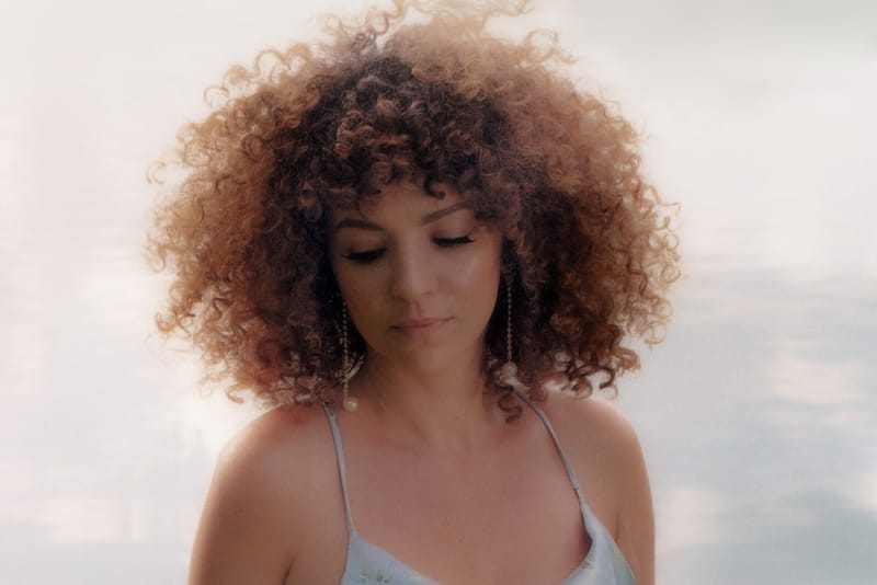 Un oasis nommé Enchantée Julia dans le désert du RnB français