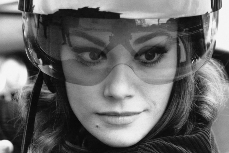 Elle avait été la première James Bond Girl française, Claudine Auger est  décédée | Hypebeast