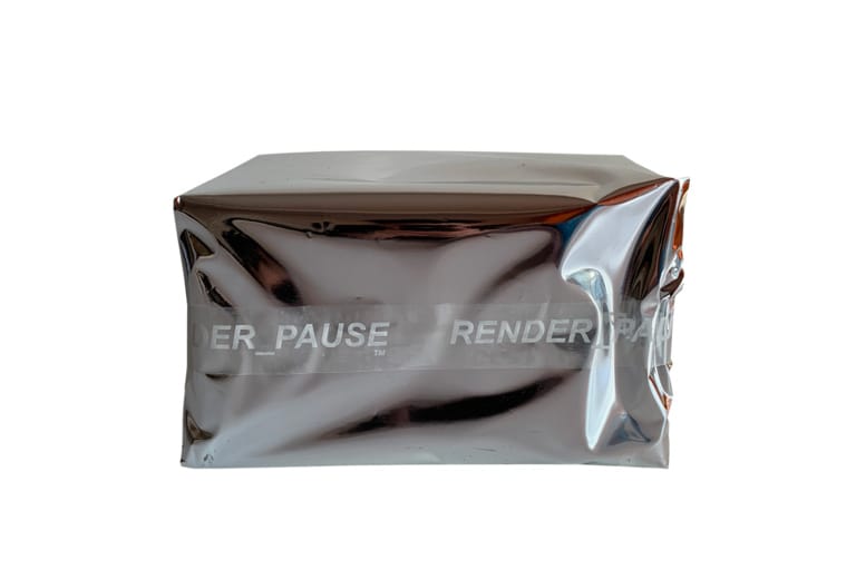 Pièces sold out, samples jamais sortis... Le label streetwear Render Pause dévoile une "Mystery Box" surprenante
