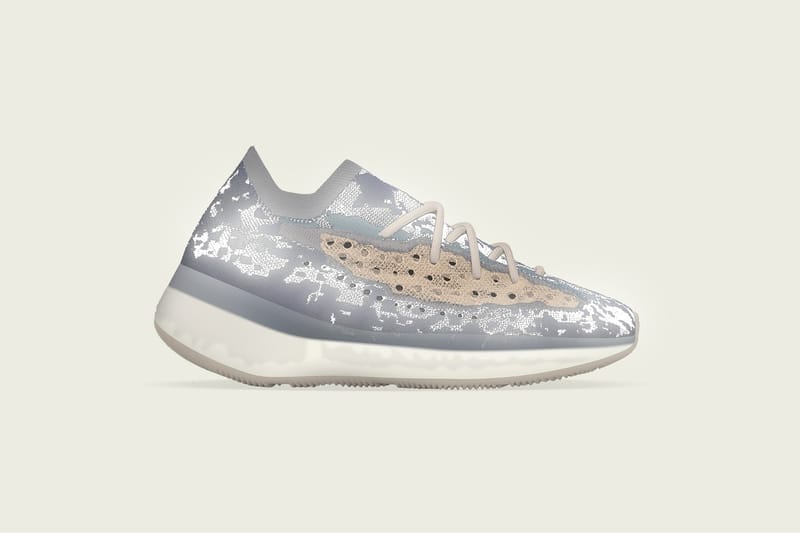 Un aperçu détaillé de la YEEZY BOOST 380 "Mist"