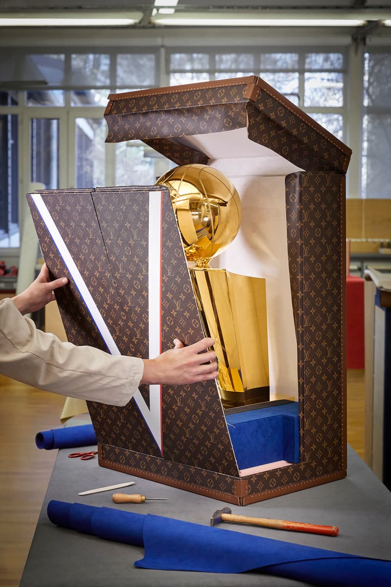 Photo malle Louis Vuitton x NBA