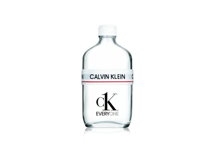 Calvin Klein présente un nouveau parfum unisexe éco-responsable, le CK Everyone
