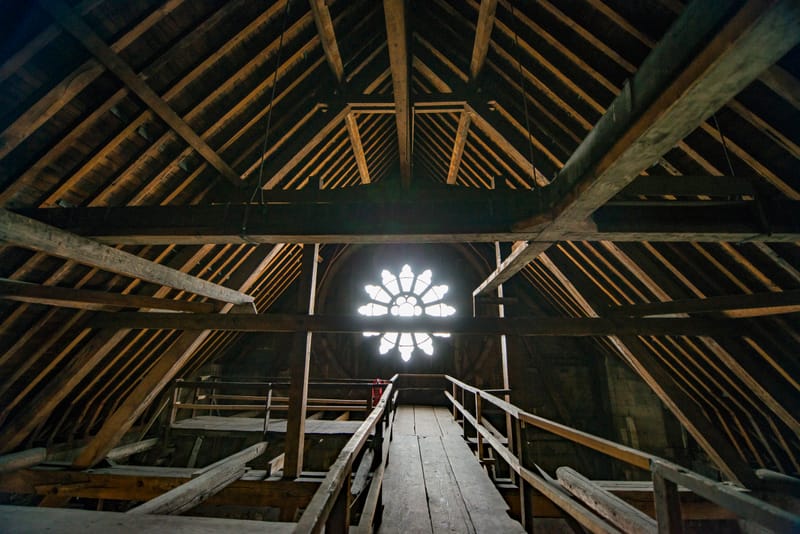 Une charpente en bois (comme la précédente) serait la meilleure solution pour la reconstruction de Notre-Dame