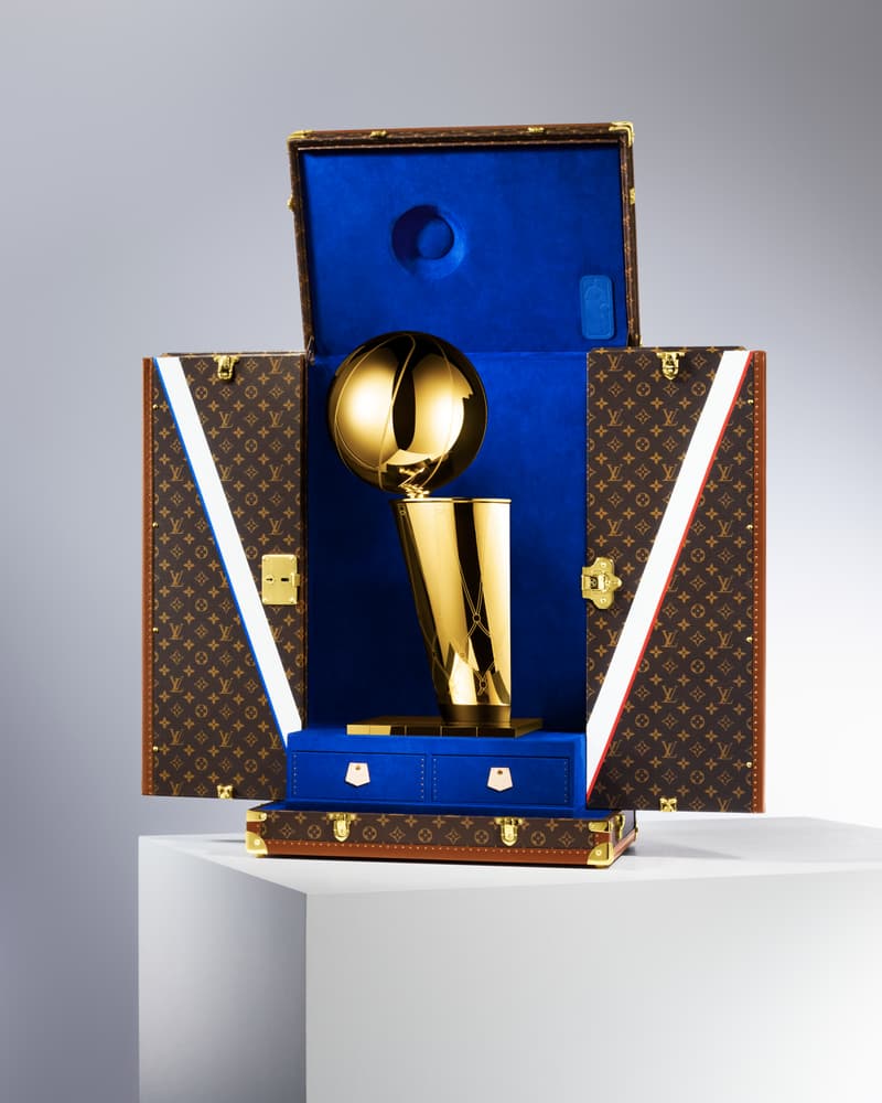Photo malle Louis Vuitton x NBA