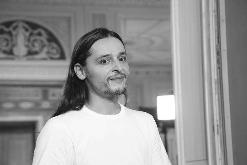 Azzaro nomme le créateur franco-belge Olivier Theyskens à la tête de sa maison