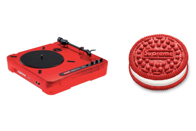 Biscuits Oreo, platine vinyle, jumelles Leica... Tous les accessoires de la collection Printemps/Été 2020 de Supreme