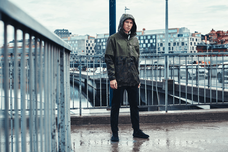 Helly Hansen dévoile sa nouvelle collection aux accents nineties