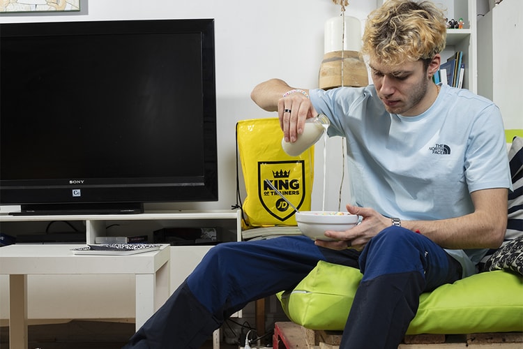 Plongez dans l'univers de Nelick, jeune rappeur de la scène parisienne aux multiples alter-egos