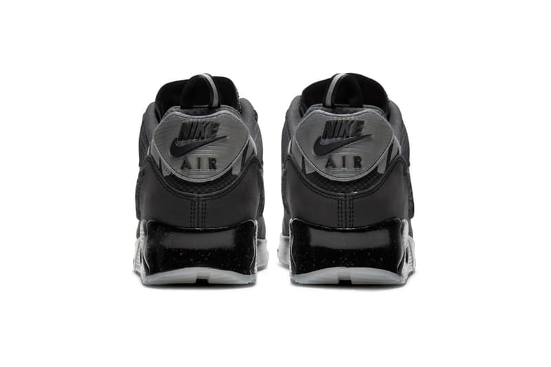 Photo UNDEFEATED x Nike Air Max 90 "Black"