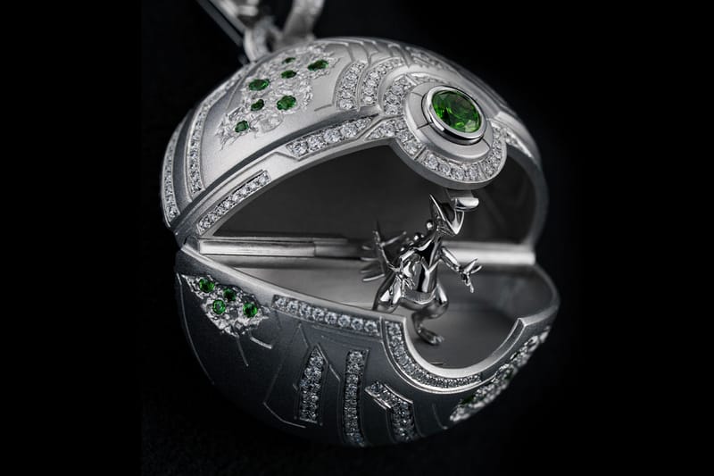 Le joaillier émergent Philip Gefaell dévoile un pendentif Pokéball futuriste à 25 000 $