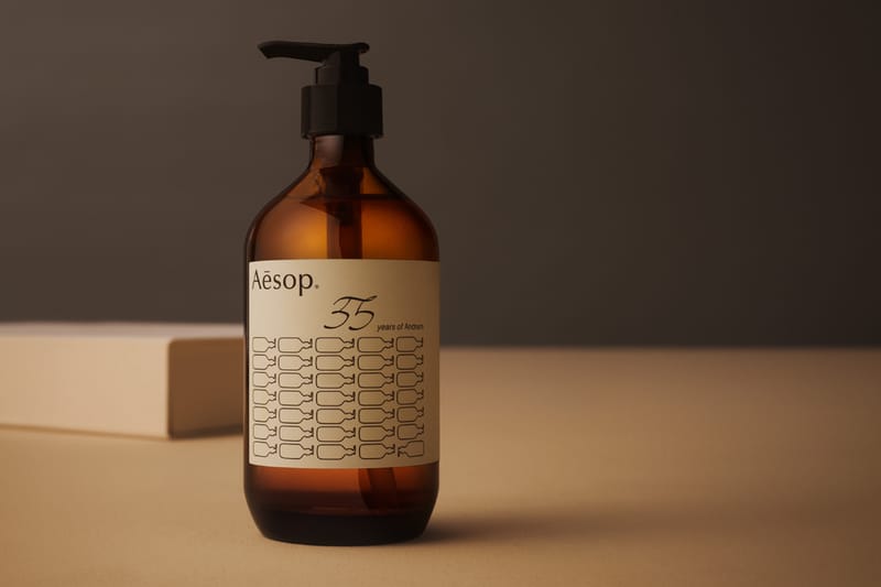 Aesop célèbre les 35 ans de sa gamme mains « Resurrection » avec un flacon anniversaire en édition limitée