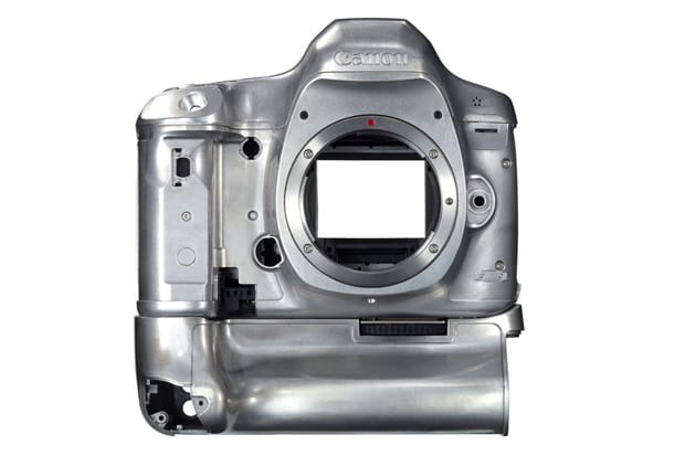 A Look Inside the Canon EOS 5D Mark III