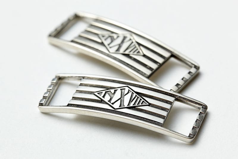 NEXUSVII Silver Lace Plates