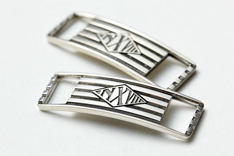 NEXUSVII Silver Lace Plates