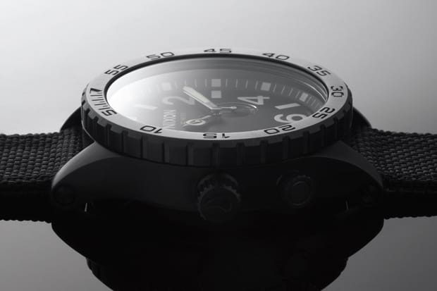 Nixon 2012 春夏 “All Black Nylon” 系列