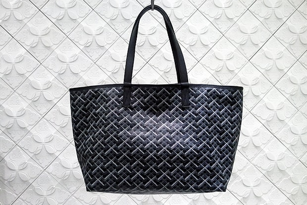 OriginalFake XP TOTE BAG