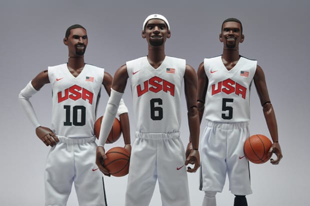 藝術家 Coolrain 與 Nike NSW 合力打造 Kobe Bryant, LeBron James and Kevin Durant “Dream Team” 夢幻隊人物玩偶
