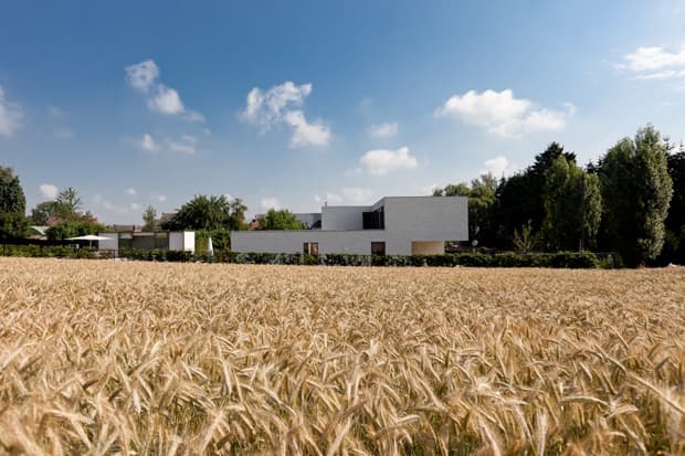 Areal Architecten 設計 Courtyard House VW 獨特庭園景觀設計住宅