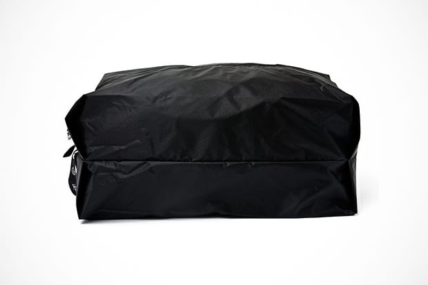 fragment design 2012 秋冬 Travelling Light Stuff Sacks 旅行用置物袋