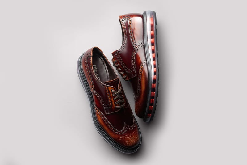 Prada 2012 秋冬 Levitate Wingtip 雕花尖翼氣墊皮鞋