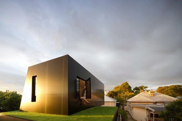 Andrew Maynard Architects 建築事務所打造的 Hill House 小山坡式住宅