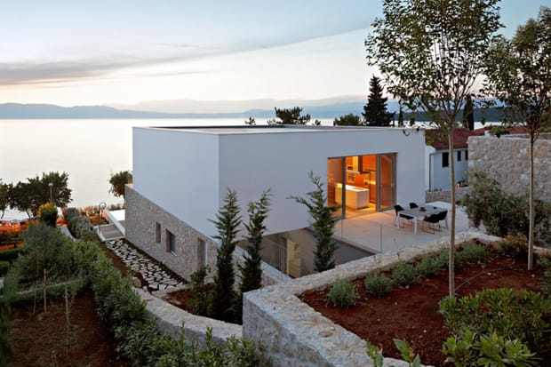 House On KRK Island by DVA Arhitekta