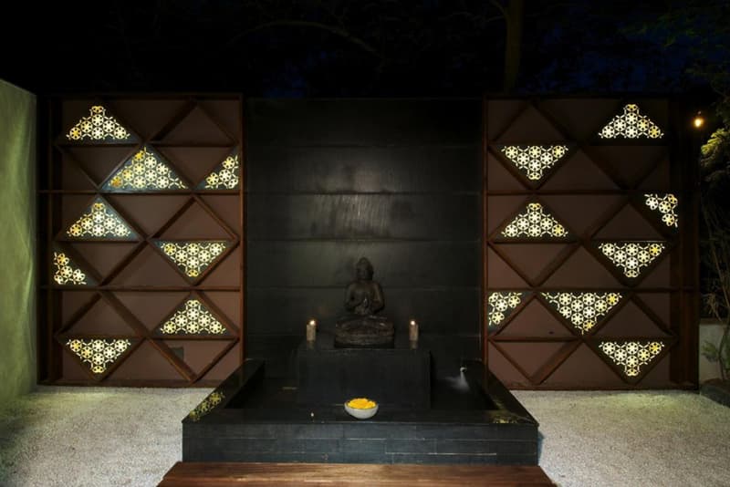 Hiren Patel Architects 建築事務所打造位於印度阿默特巴德的庭院別墅