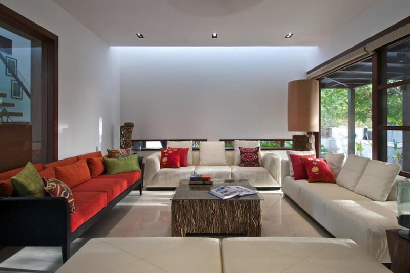 Hiren Patel Architects 建築事務所打造位於印度阿默特巴德的庭院別墅