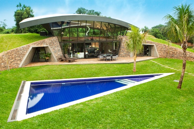 Bauen 在 Paraguay 巴拉圭打造獨特 Two Single-Family Homes 連立建築房屋