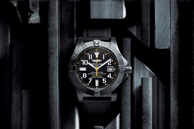 Breitling Avenger Seawolf Blacksteel Code Yellow  限量錶款