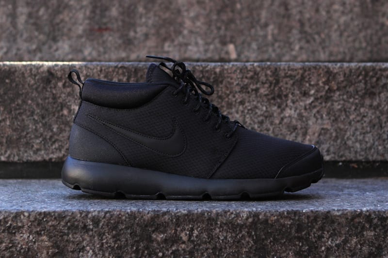Nike Roshe Run Trail “Blackout”全新配色